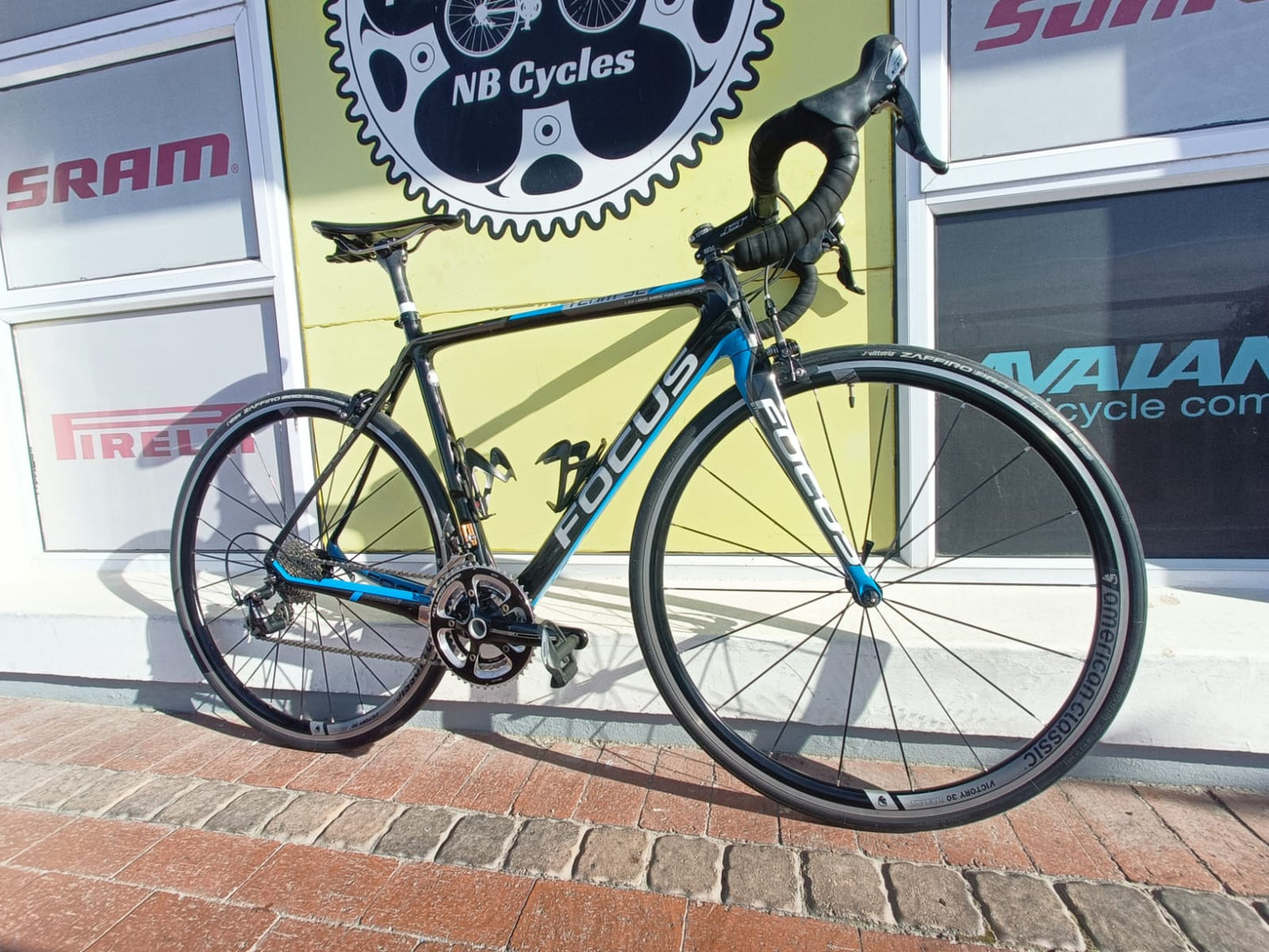 700C FOCUS IZALCO TEAM